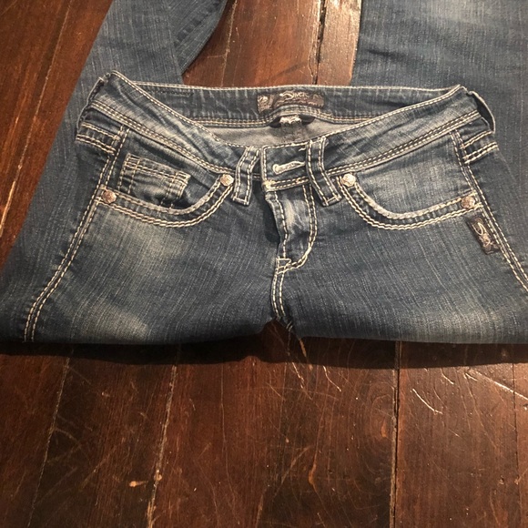 Silver Jeans - Picture 2 of 3